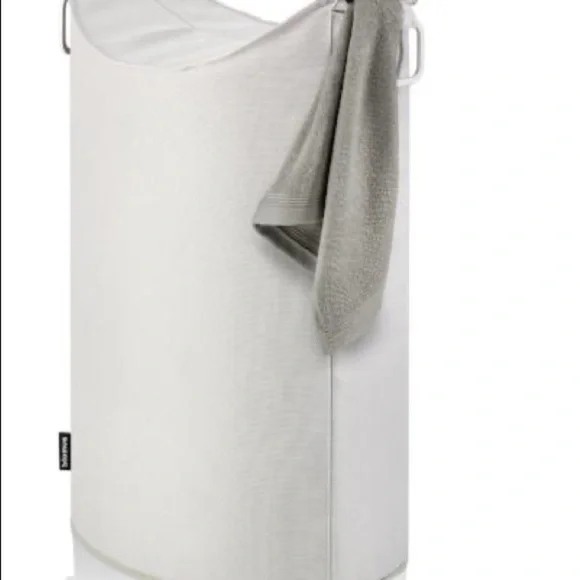 Blomus- Frisco Laundry Bin in Sand